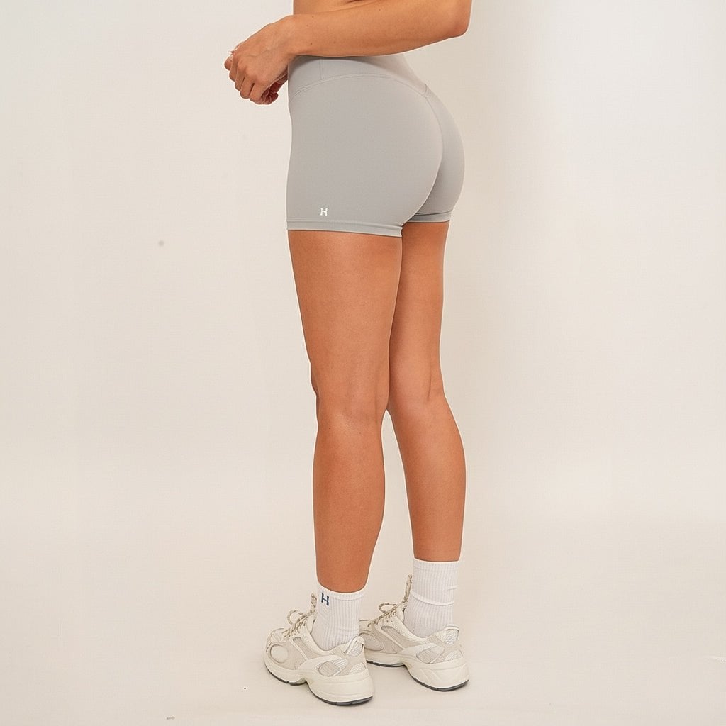 Aura Shorts – Stone – Produktansicht 1