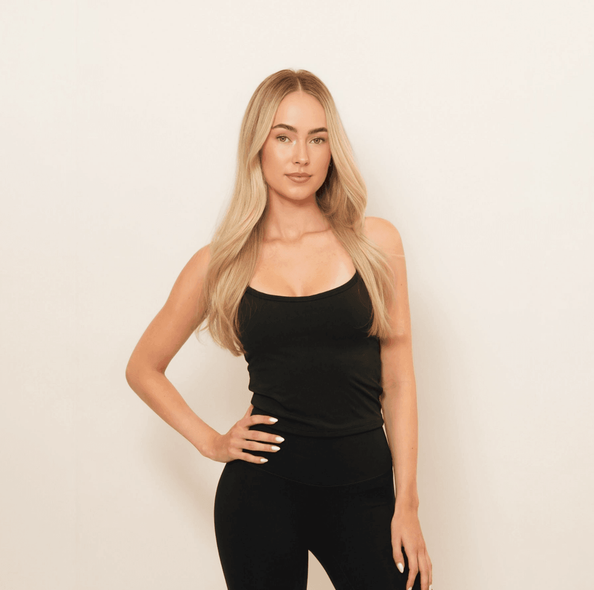 Aura Tank Top – Black – Produktansicht 1