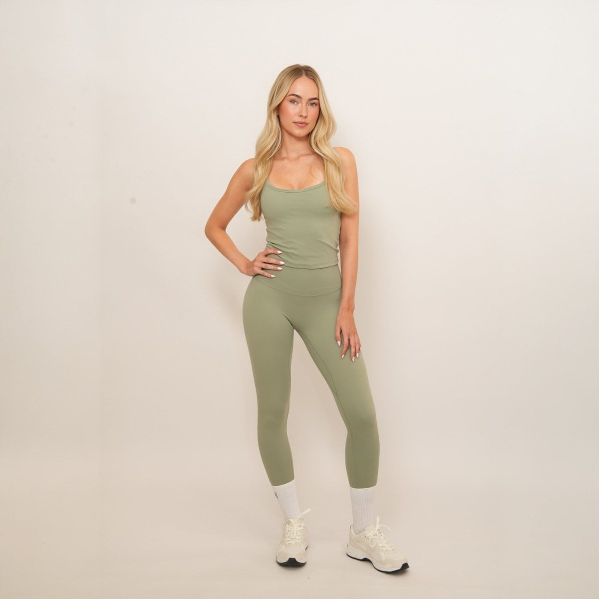 Aura Tank Top – Matcha – Produktansicht 4