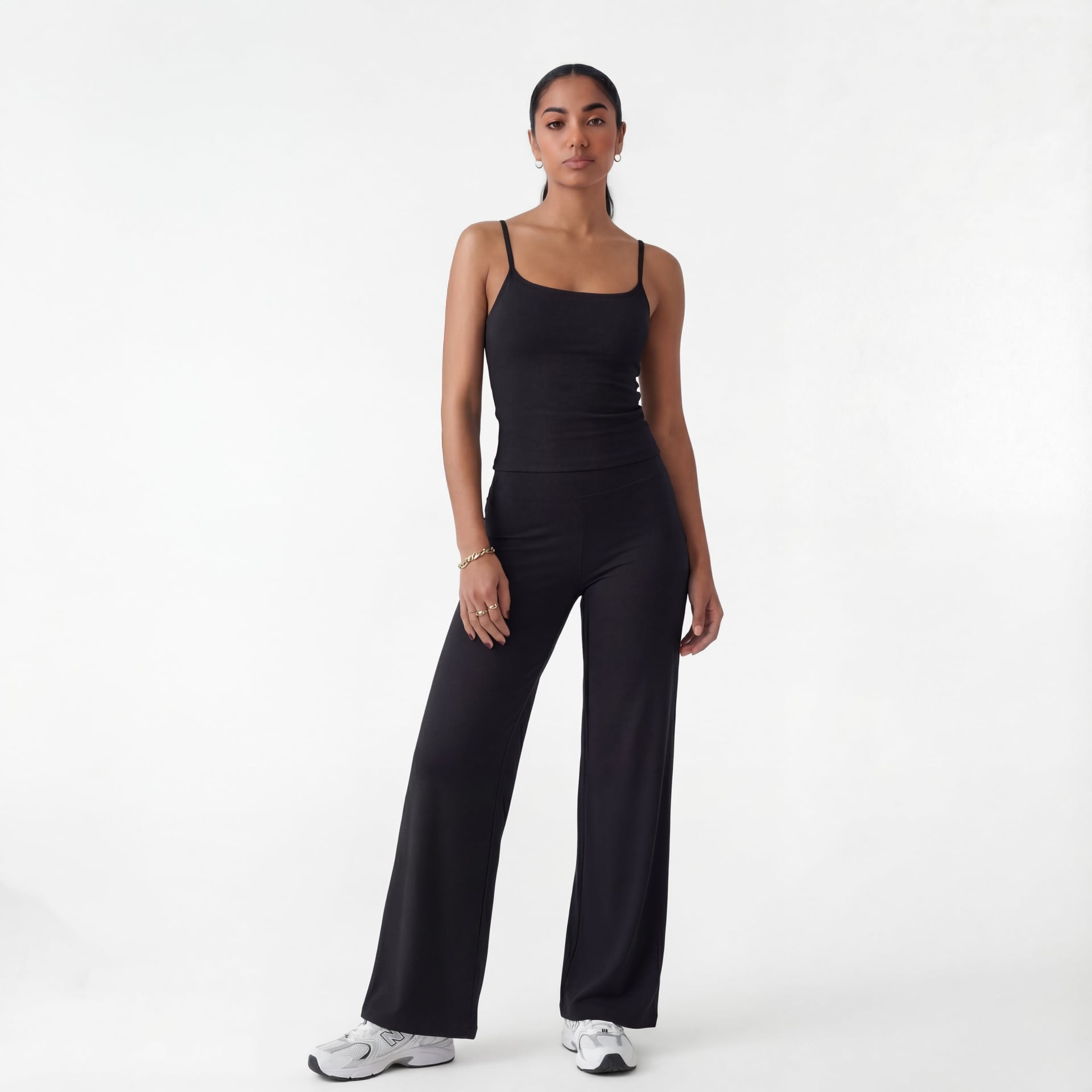 CLOUD° Flared Pants – Black – Produktansicht 2